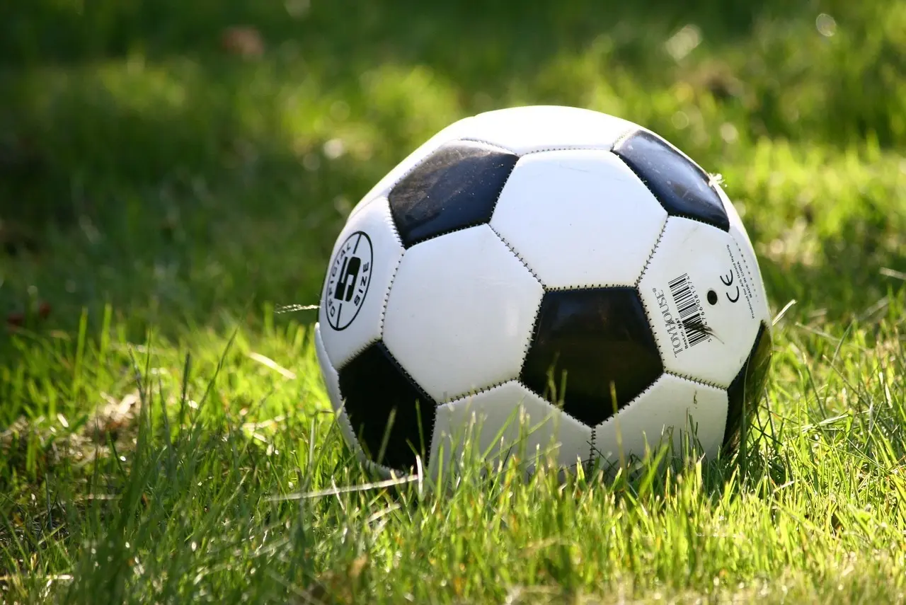 Drama, røde kort og overraskelser – sådan udspillede runde 7 sig i Allsvenskan 2025