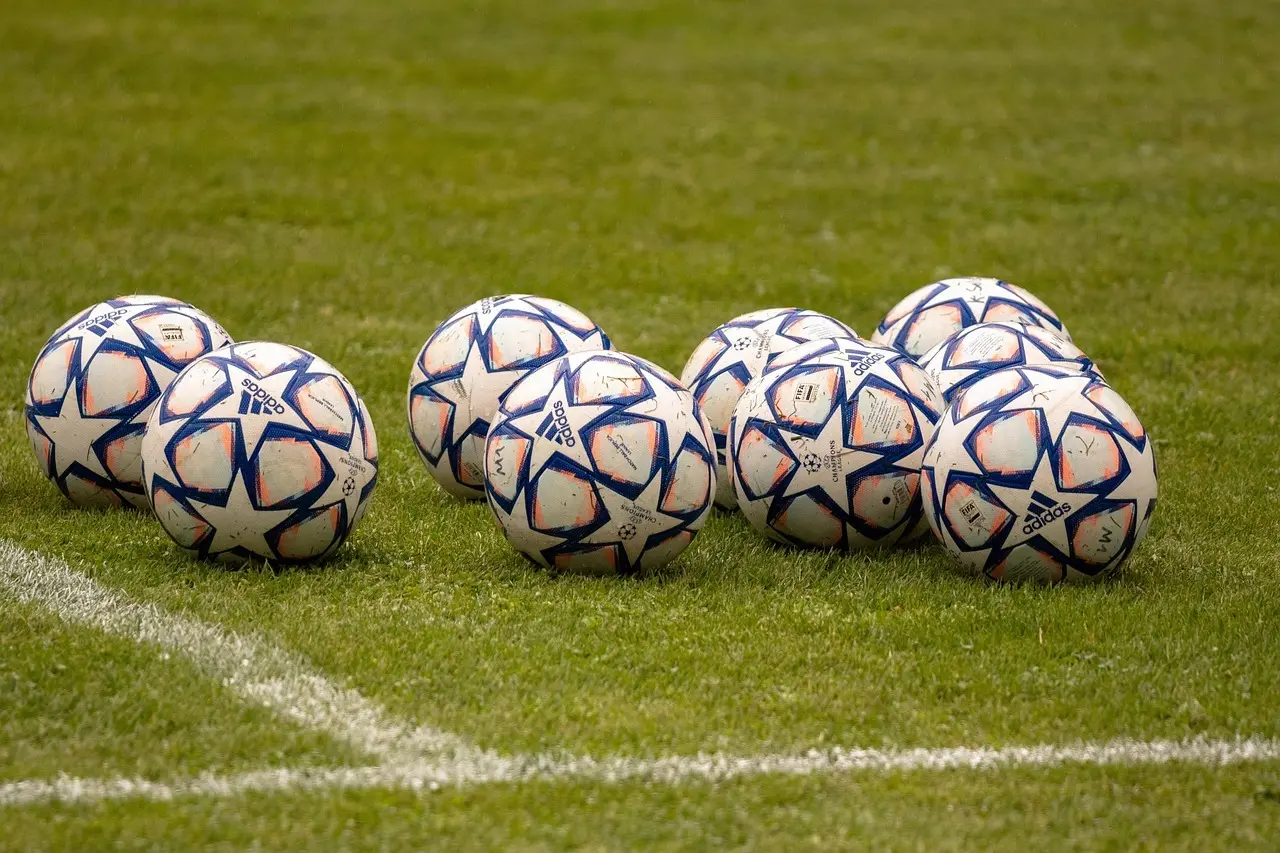 Allsvenskan runde 13: Skarpe udesejre, solide Stockholm-præstationer og dramatiske pointdelinger