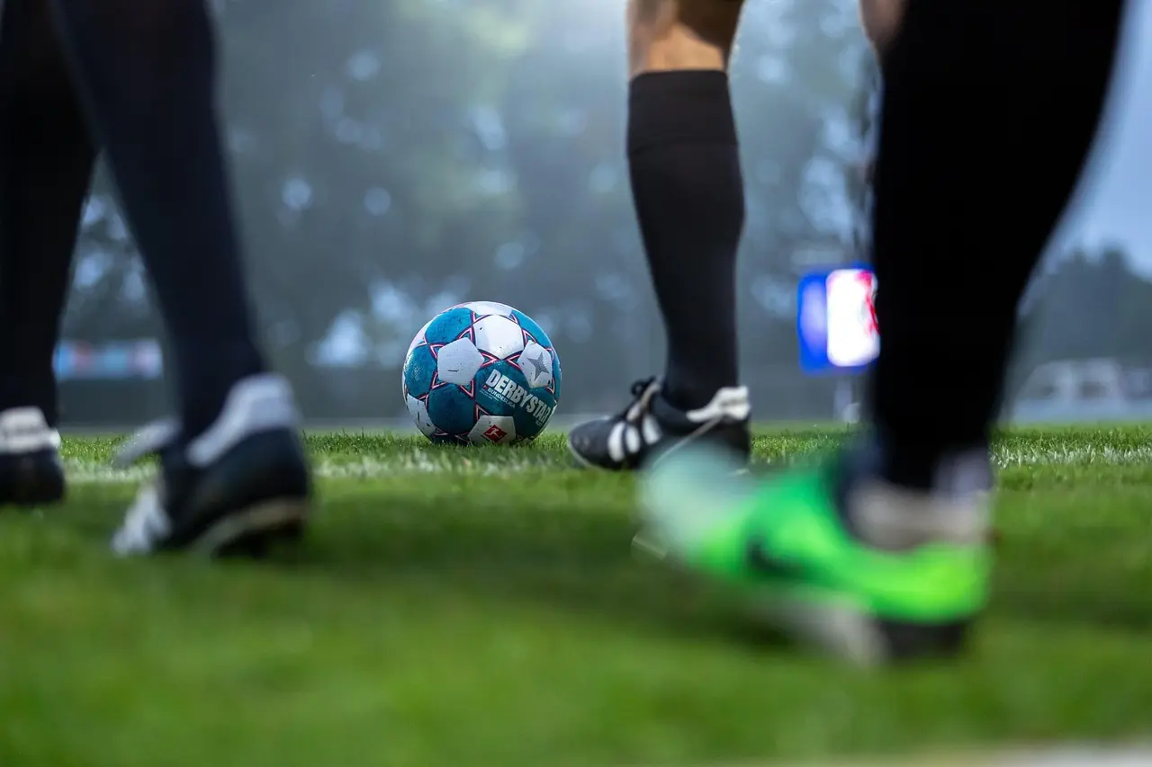 Hattrick, sene udligninger og et syvmålsbrag – runde 7 i Ettan Södra leverede det hele